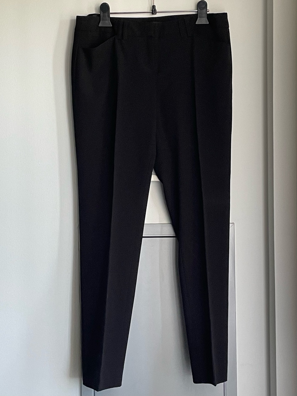 NWOT AMANDA + CHELSEA  Black Straight Leg Trouser